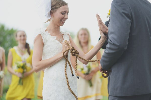 Iowa_Barn_Wedding_by_Hannah_White_Photography.13 Iowa Barn Wedding