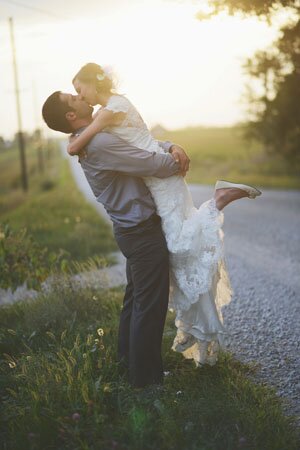 Iowa_Barn_Wedding_by_Hannah_White_Photography.15 Iowa Barn Wedding