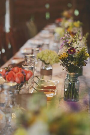 Iowa_Barn_Wedding_by_Hannah_White_Photography.24 Iowa Barn Wedding
