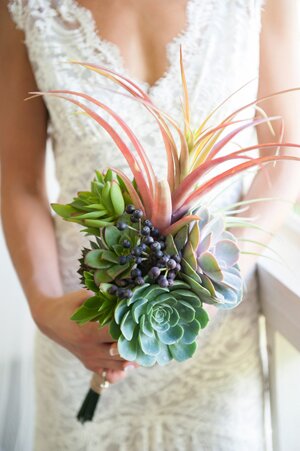 Handmade_Hawaiian_Wedding_by_Rachel_Robertson_Photography.09