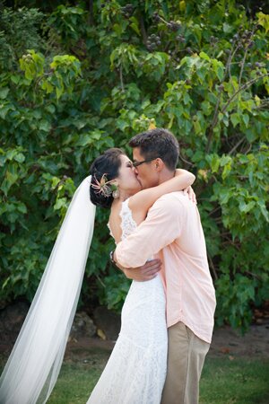 Handmade_Hawaiian_Wedding_by_Rachel_Robertson_Photography.12