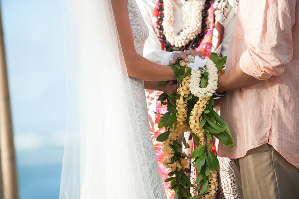 Handmade_Hawaiian_Wedding_by_Rachel_Robertson_Photography.19