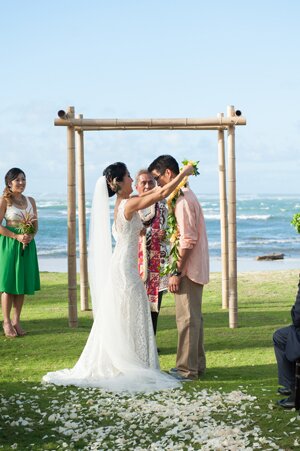 Handmade_Hawaiian_Wedding_by_Rachel_Robertson_Photography.20