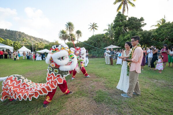 Handmade_Hawaiian_Wedding_by_Rachel_Robertson_Photography.28