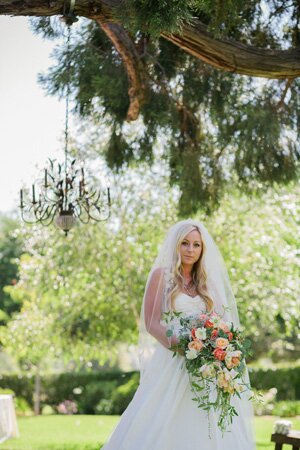 Romantic_Modern_Nut_Farm_Wedding_by_Studio_7_Photography.02