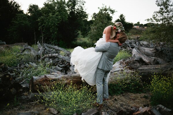 Romantic_Modern_Nut_Farm_Wedding_by_Studio_7_Photography.21
