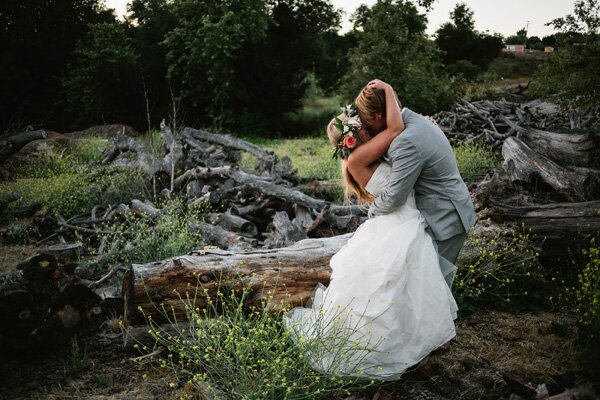 Romantic_Modern_Nut_Farm_Wedding_by_Studio_7_Photography.22